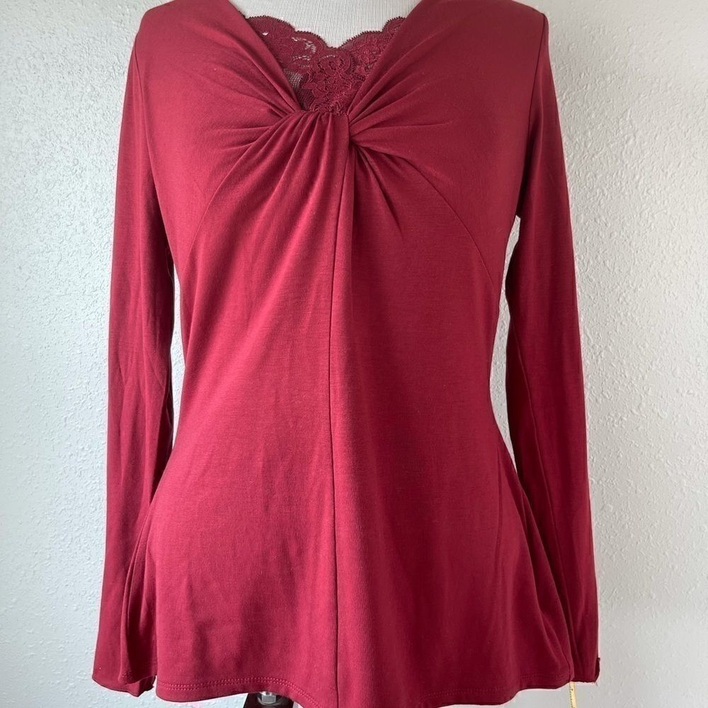 NWT Tape Measure Women’s Top Size M